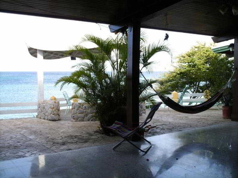 Settlers Beach Hotel Saint James Exterior foto